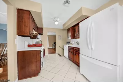 2574 Allen Ave, Union Township, NJ 07083 - Photo 15