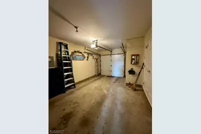 201 Swathmore Dr, Nutley, NJ 07110 - Photo 21