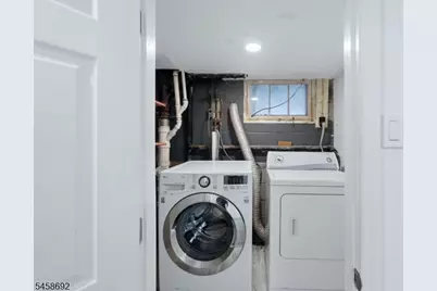 635 Robinson Ter, Union Township, NJ 07083 - Photo 23