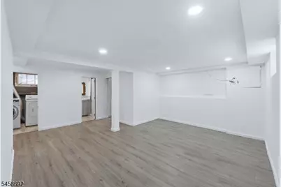 635 Robinson Ter, Union Township, NJ 07083 - Photo 21