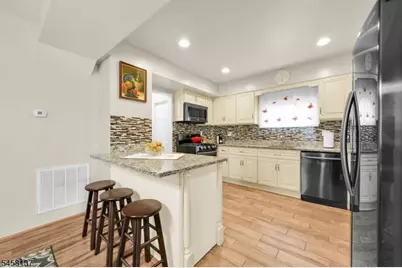 270 Crann St, Hillside, NJ 07205 - Photo 9