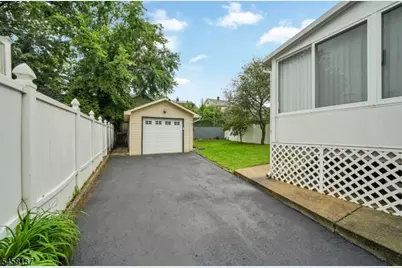 270 Crann St, Hillside, NJ 07205 - Photo 25