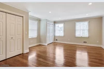 23 Ruthven Pl, Summit, NJ 07901 - Photo 7
