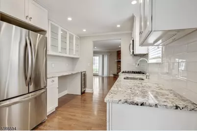 23 Ruthven Pl, Summit, NJ 07901 - Photo 3