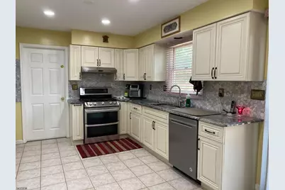 10 Warrior Way, Parsippany, NJ 07054 - Photo 3