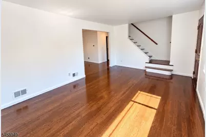 11 Ivanhoe Ter, Bloomfield, NJ 07003 - Photo 3