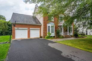 8 McBride Way, Bridgewater, NJ 08807 - Photo 3