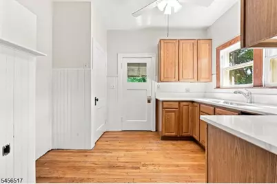 429 Greenwich St, Belvidere, NJ 07823 - Photo 9
