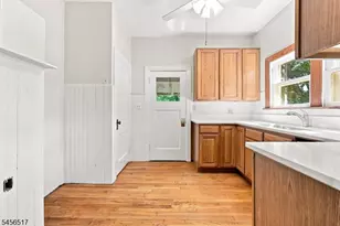 429 Greenwich St, Belvidere, NJ 07823 - Photo 9