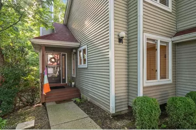2 Ridgeview Ter, Jefferson Township, NJ 07438 - Photo 3