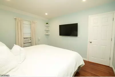 17 Prospect St, Belleville, NJ 07109 - Photo 15