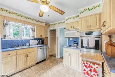 137 McKinley Ave, East Hanover Township, NJ 07936 - Photo 11