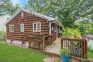 15 Hillside Rd, Ringwood, NJ 07456 - Photo 1