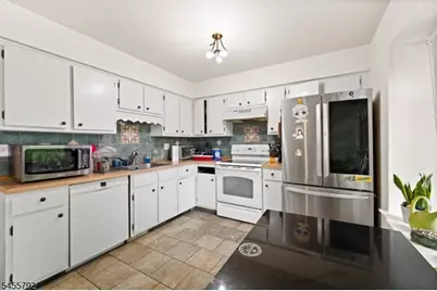 403 Bradford Ct, Hillsborough Township, NJ 08844 - Photo 17