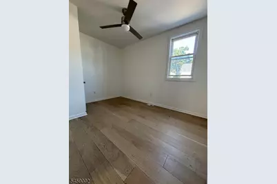 572 Christopher St, Orange, NJ 07050 - Photo 5