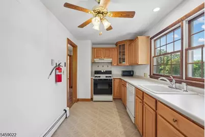 36 Page Dr #2, Oakland, NJ 07436 - Photo 11