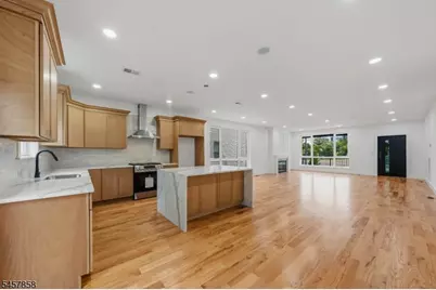 1800 Lawrence St, Rahway, NJ 07065 - Photo 5