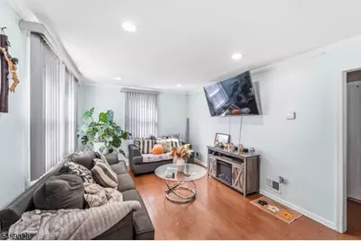 63 Gordon Ave, Woodbridge Township, NJ 08863 - Photo 5