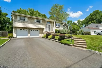 18 Mary Ellen Dr, Edison, NJ 08820 - Photo 3