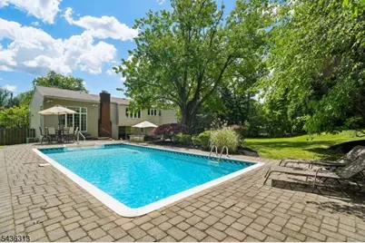 18 Mary Ellen Dr, Edison, NJ 08820 - Photo 39