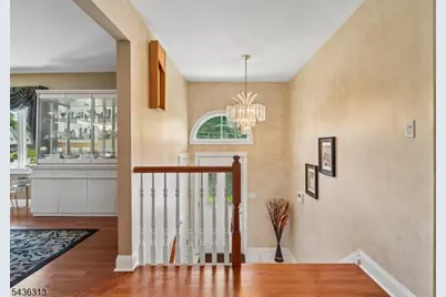 18 Mary Ellen Dr, Edison, NJ 08820 - Photo 5