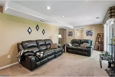 18 Mary Ellen Dr, Edison, NJ 08820 - Photo 23