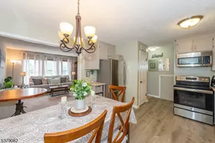 24 Heritage Ln, Hamburg, NJ 07419 - Photo 7