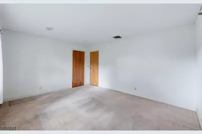 23 Glendale Dr, Freehold Township, NJ 07728 - Photo 17