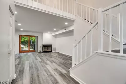 130 Winchester Way, Franklin Township, NJ 08873 - Photo 5