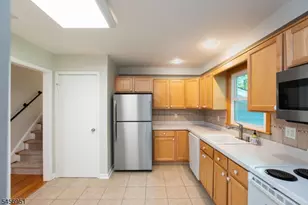 35 Rock Rd W, Green Brook Township, NJ 08812 - Photo 5