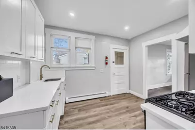 425 Mercer Ave, Roselle, NJ 07203 - Photo 19