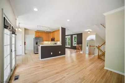 147 Arrowgate Dr, Randolph Township, NJ 07869 - Photo 7