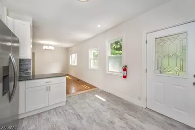 242 Rock Ave #1, Park Ridge, NJ 07656 - Photo 5