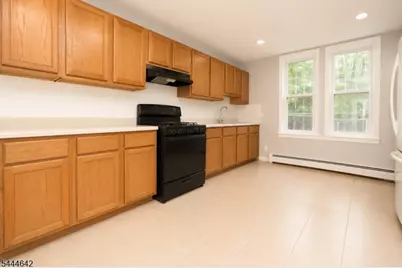 444 S 19th St, Newark, NJ 07103 - Photo 3