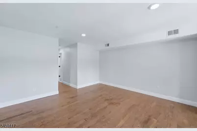 428 Valley St, Orange, NJ 07050 - Photo 15