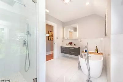 35 Benson St, Bloomfield, NJ 07003 - Photo 19