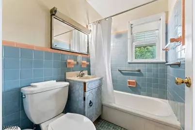 895 Apgar Ter, Rahway, NJ 07065 - Photo 13