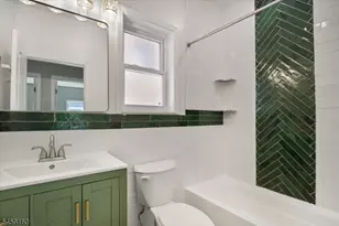 192 Amherst St, East Orange, NJ 07018 - Photo 17
