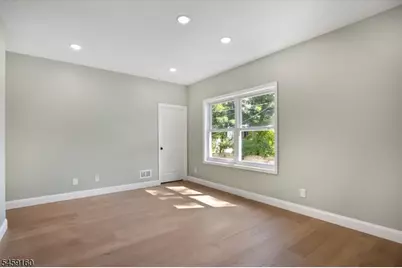 192 Amherst St, East Orange, NJ 07018 - Photo 15