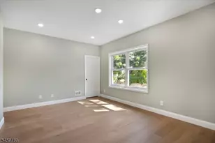 192 Amherst St, East Orange, NJ 07018 - Photo 15
