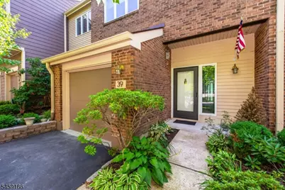 39 Chelsea Ct, Madison, NJ 07940 - Photo 1