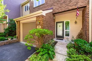 39 Chelsea Ct, Madison, NJ 07940 - Photo 1