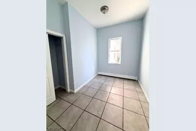 410-412 1st Ave #1, Elizabeth, NJ 07206 - Photo 5