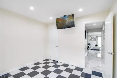 825 Riverside Ave #B202, Lyndhurst Township, NJ 07071 - Photo 15