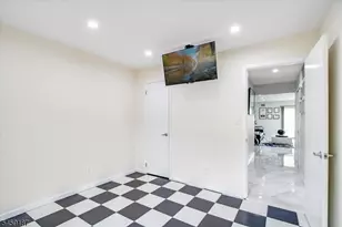 825 Riverside Ave, Lyndhurst Township, NJ 07071 - Photo 15