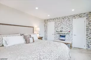 825 Riverside Ave, Lyndhurst Township, NJ 07071 - Photo 13