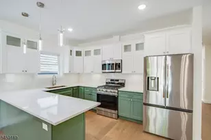 194 Amherst St, East Orange, NJ 07018 - Photo 7