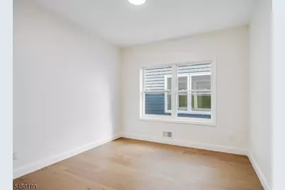 194 Amherst St, East Orange, NJ 07018 - Photo 9