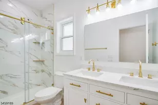 194 Amherst St, East Orange, NJ 07018 - Photo 11