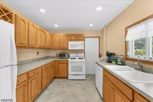 18 State St, Washington Boro, NJ 07882 - Photo 9